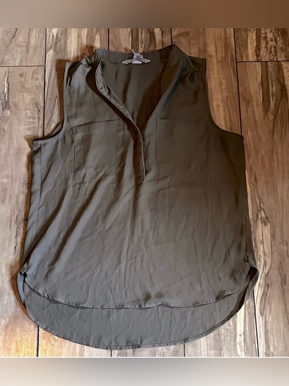 H&M women's sleeveless olive green blouse
